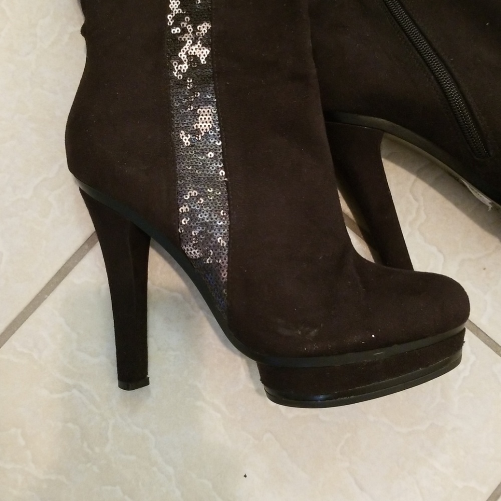 Jennifer Lopez suede w/sequins inside zip*Firm - Picture 2 of 5